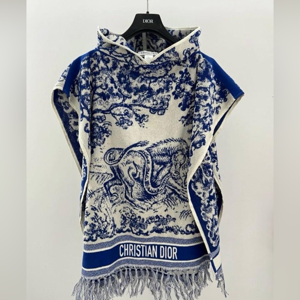 Dior Poncho